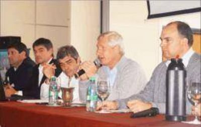 Encuentro Tabacalero: buscan criterio para establecer un precio com�n entre las provincias