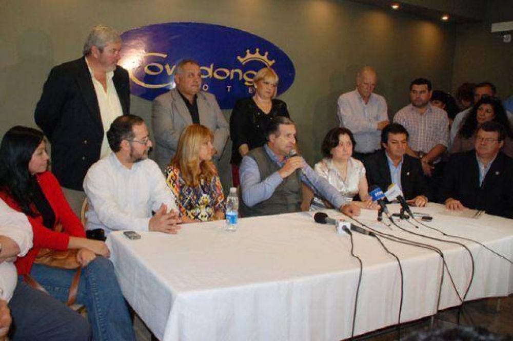 Uni�n por Chaco volvi� sobre sus pasos y ahora acepta a extrapartidarios