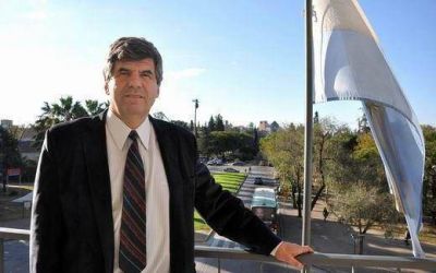 De la Sota dio parte de enfermo, y dudan de su presencia en los festejos de la UNC