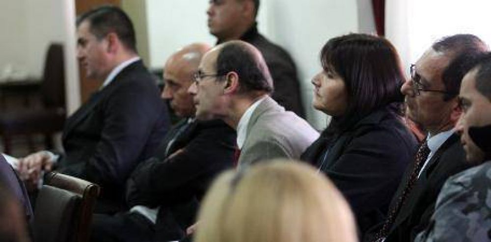 Pidieron perpetuas para polic�as acusados de matar a Migone