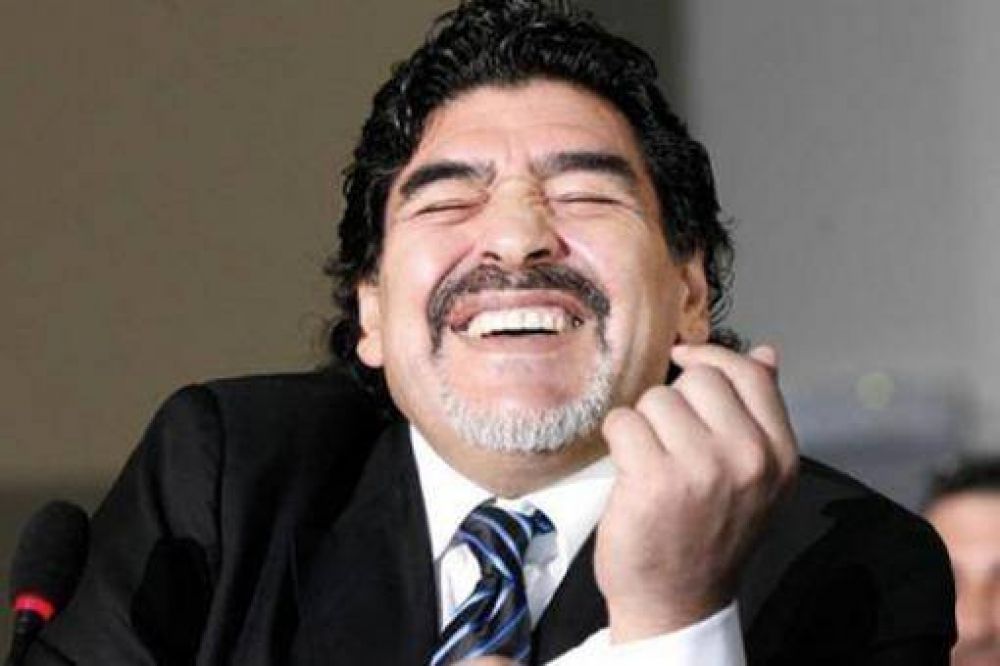 Maradona le gan un juicio a una empresa china que us su imagen