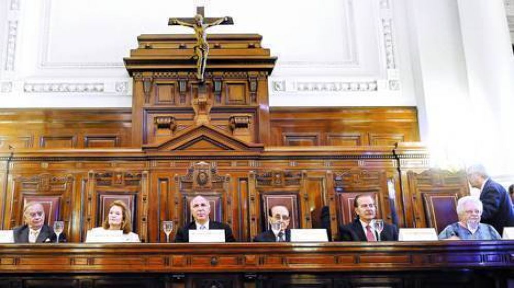 Rev�s para el Gobierno: la Corte declar� inconstitucional la elecci�n de consejeros