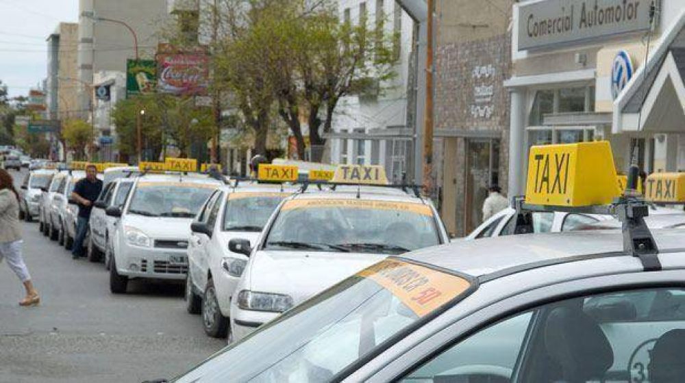 La bajada de bandera en los taxis aumentar� un 25%