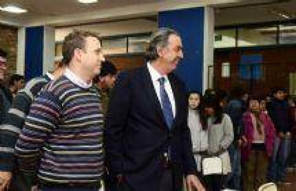 Fernando Romeri acompa�� a Rodolfo Urtubey en su recorrida por Met�n