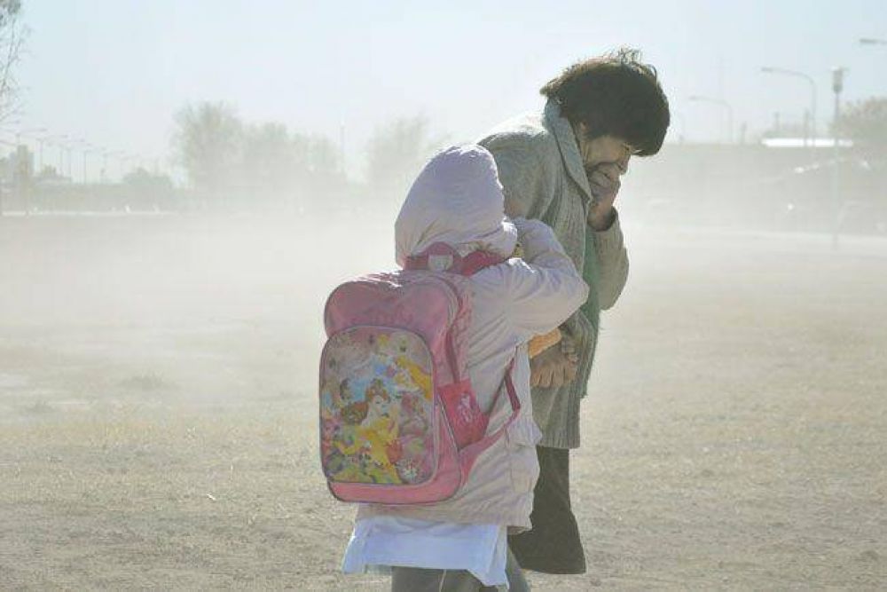  Piden precauci�n en rutas por los fuertes vientos