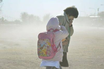  Piden precauci�n en rutas por los fuertes vientos