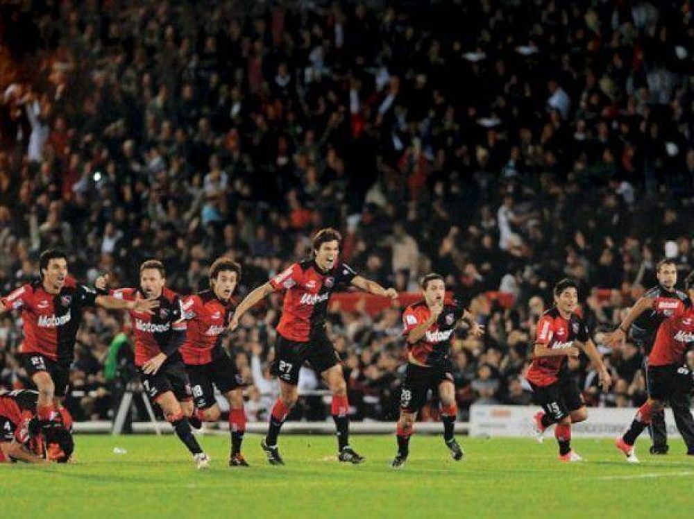 Newell�s puede ganar hoy el t�tulo si Lan�s no logra revertir el 2-0 ante Estudiantes