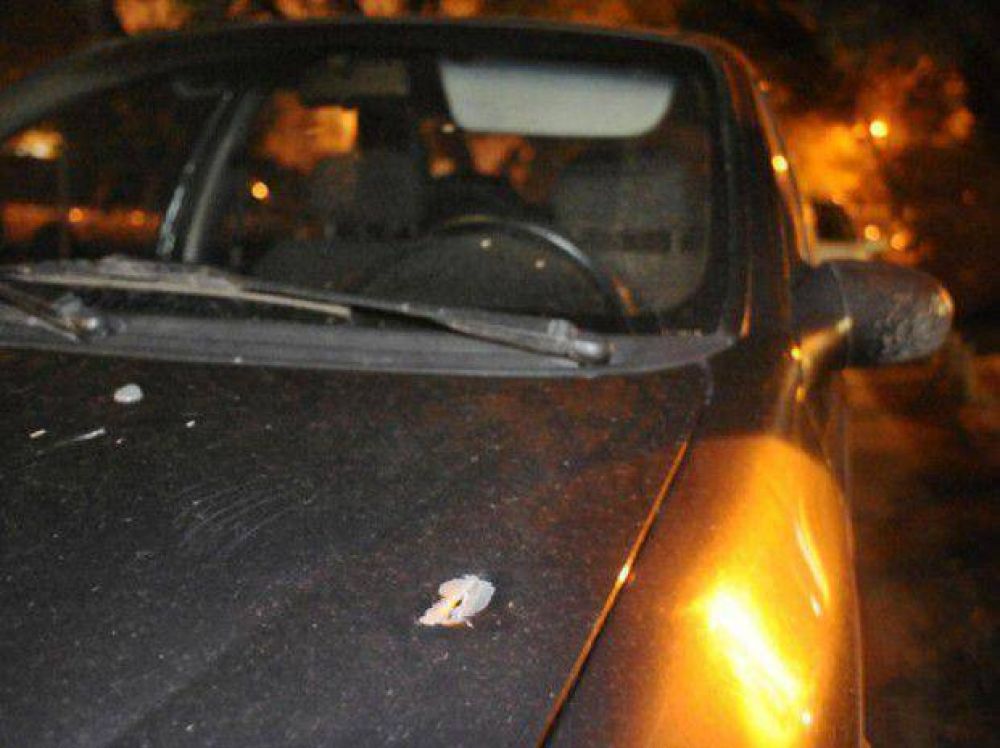 Atentaron contra uno de los polic�as amenazados por investigar a la banda de Los Monos
