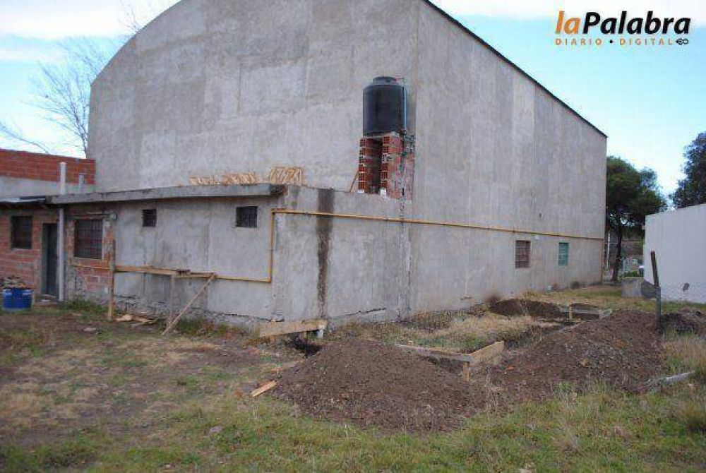 Comenz� la construcci�n de una biblioteca en el barrio Lindo y El Ba�ado