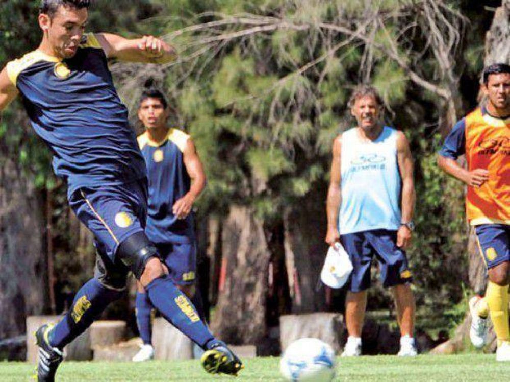 En Central, el contrato de Nery Dom�nguez a�n sigue dando que hablar