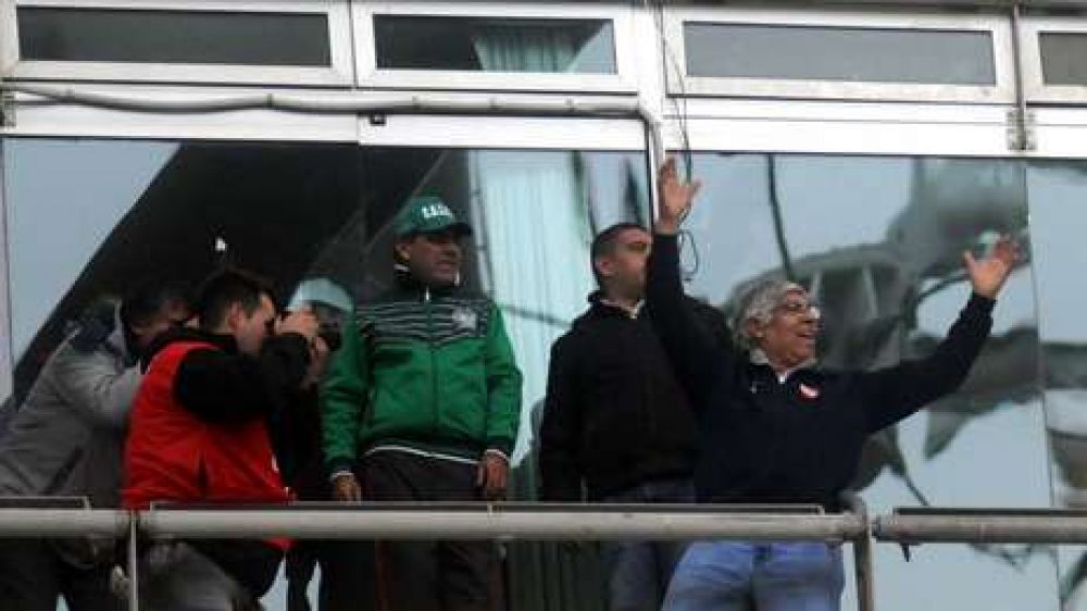 Hugo Moyano: �Pediremos un paso al costado�