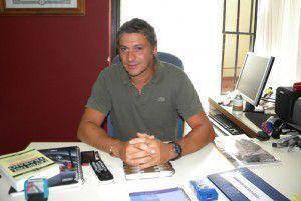 Run run: Claudio Massaccesi tambi�n estar�a en carrera en la UCR
