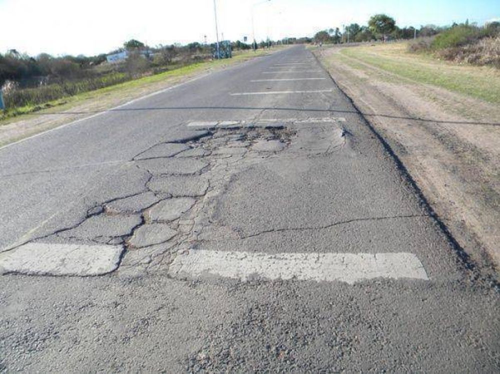 El gobierno llama a licitaci�n para repavimentar y ensanchar otros 40 kil�metros de la ruta 9