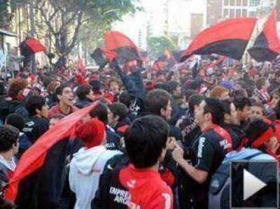 Seguidores del campe�n festejan en Rosario y tambi�n en Resistencia