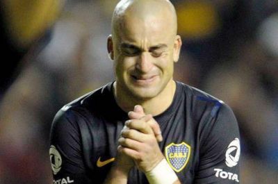 Angelici est� dispuesto a negociar con River por el pase de Santiago Silva
