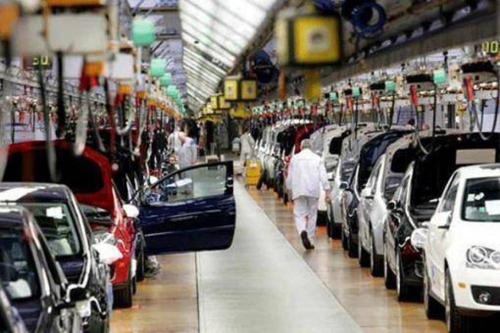 La industria automotriz proyecta nuevos r�cords de producci�n, ventas y exportaciones en el 2013