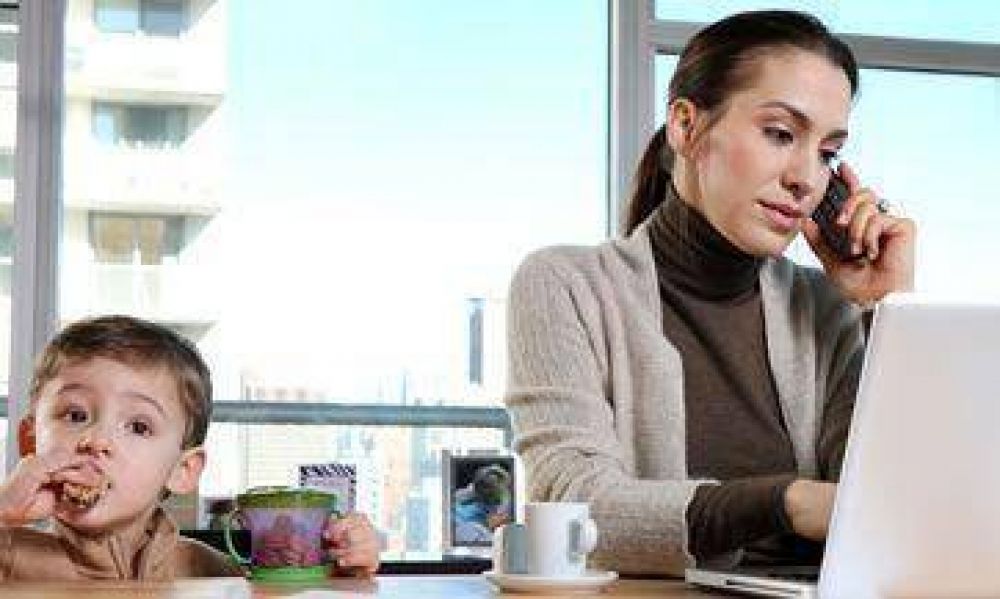 No cede la brecha salarial: las mujeres ganan 36% menos que los hombres