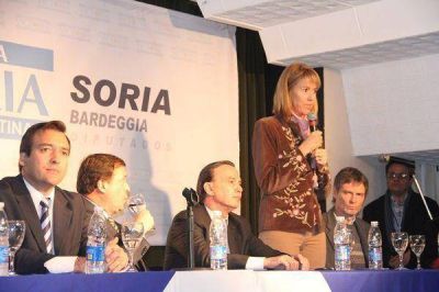  Garc�a Larraburu, candidata al Senado 2013