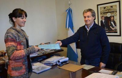 El Municipio entreg� el proyecto de la Polic�a Municipal a Libres del Sur