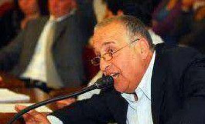 Abud dijo que el reclamo de los alumnos fue justo y pidi� que se arreglen las escuelas