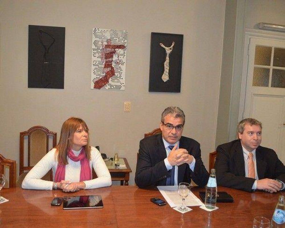 Abogados piden �mesura y tolerancia� ante fallo contra reforma del Consejo de la Magistratura