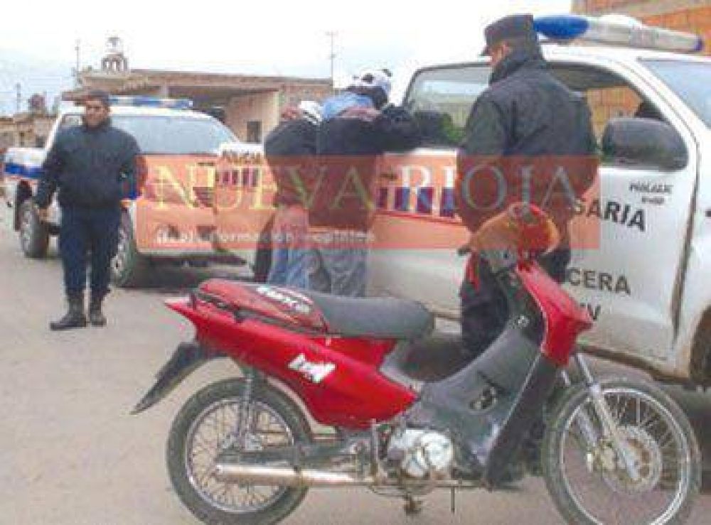 Dos delincuentes detenidos en una espectacular persecuci�n
