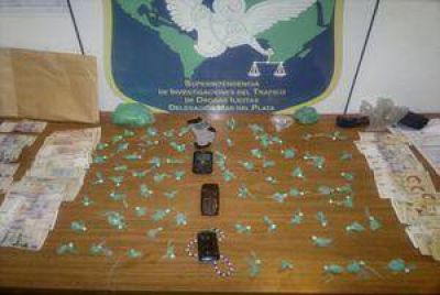 Secuestran coca�na durante un procedimiento