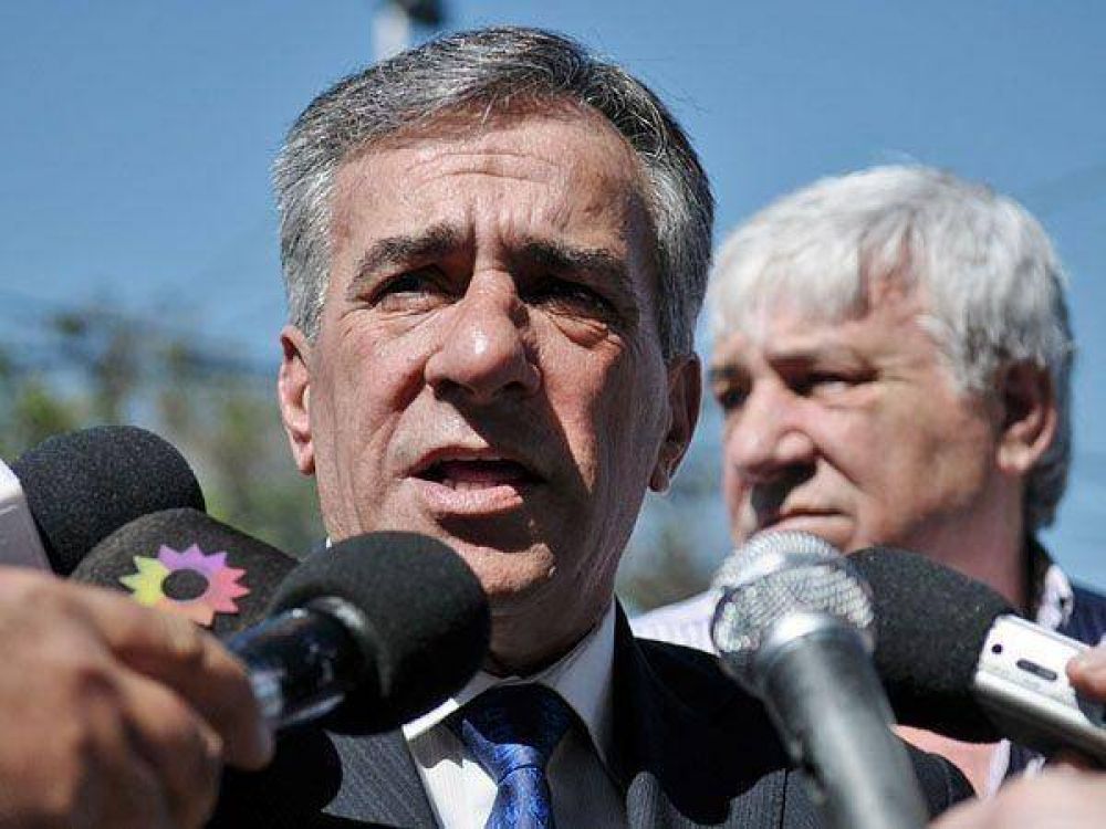 Cariglino: "La gente no le perdonar�a a Massa que no se presente"