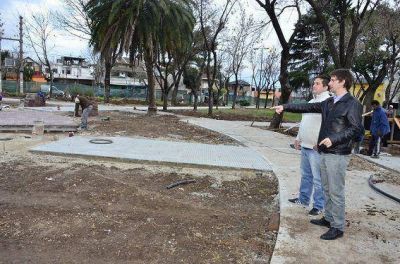 El Municipio avanza con las obras de la Plaza Santa Luc�a, del barrio Fate