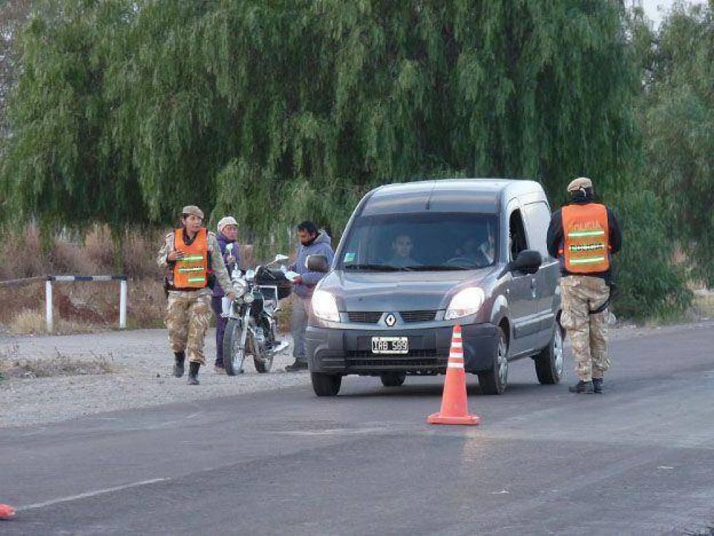 Importante despliegue policial en barrios del Oeste de Capital