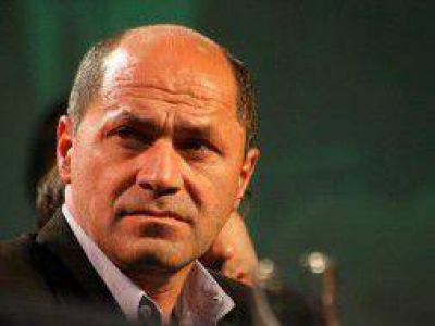 Elecciones 2013: Secco encabezar� lista de concejales como candidato testimonial del FPV