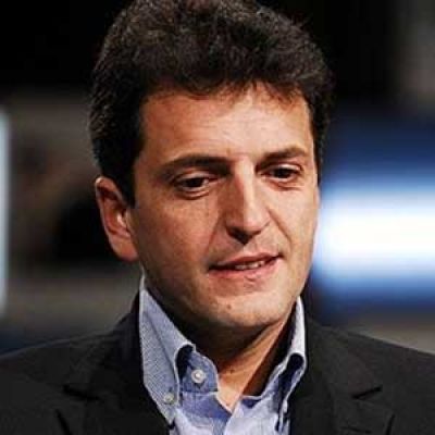 Massa suma macristas y radicales, mientras define sus listas