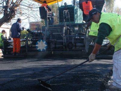 Recorrida por obras de asfalto en Barrio El Sol