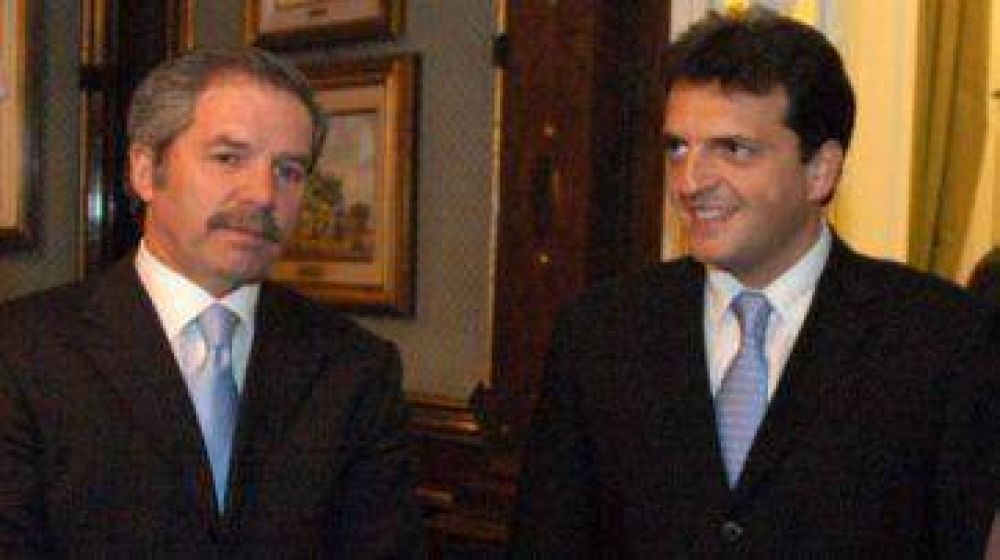 Fuerte disputa entre felipistas y massistas