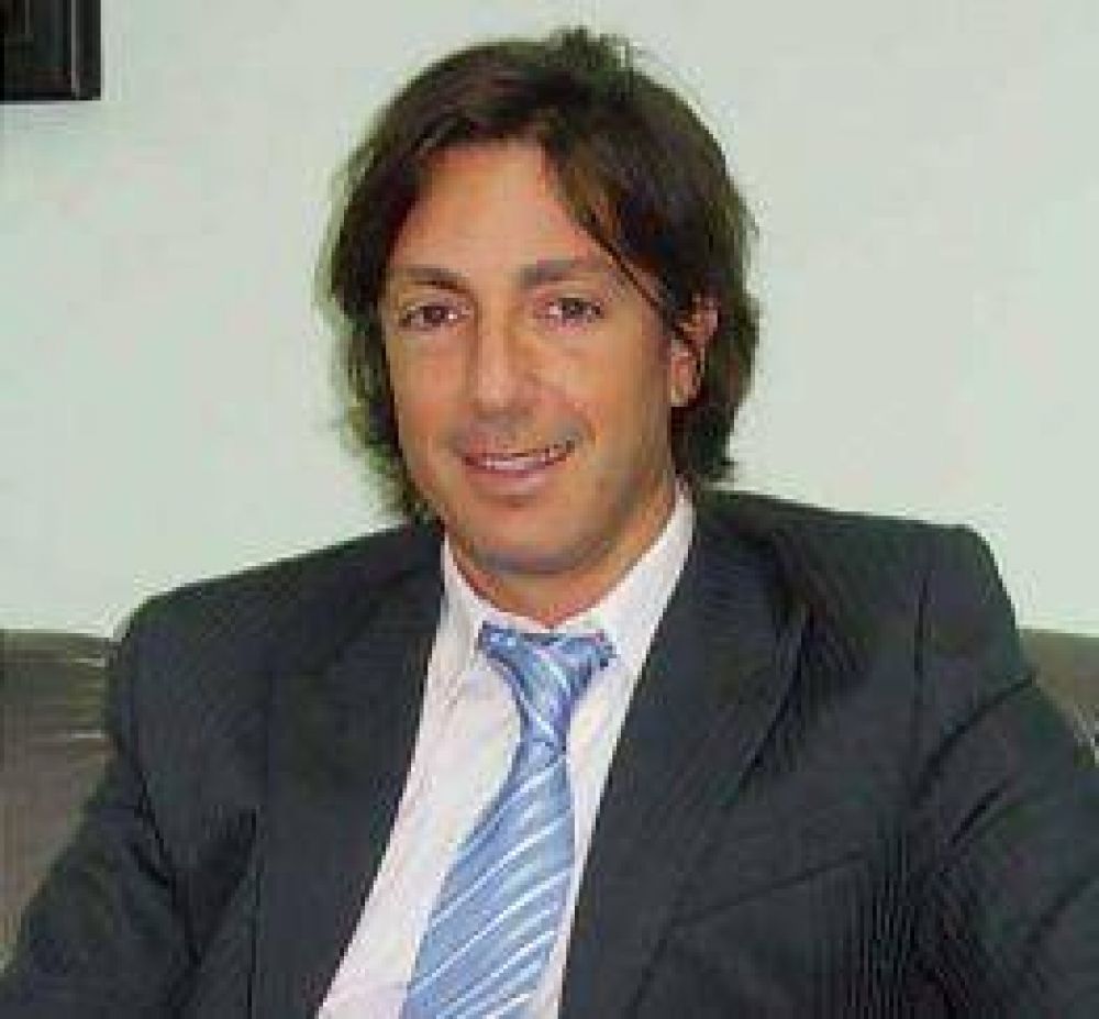 El partido de Nunzio Miguel espera propuestas de partidos tradicionales