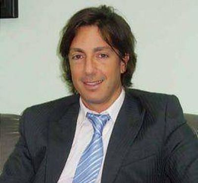 El partido de Nunzio Miguel espera propuestas de partidos tradicionales