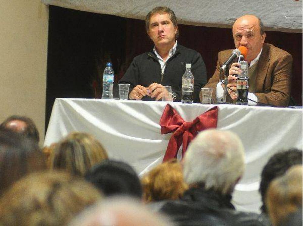 Nicol�s Russo y Jos� Luis Pallares inauguraron un nuevo local del Frente Renovador Peronista