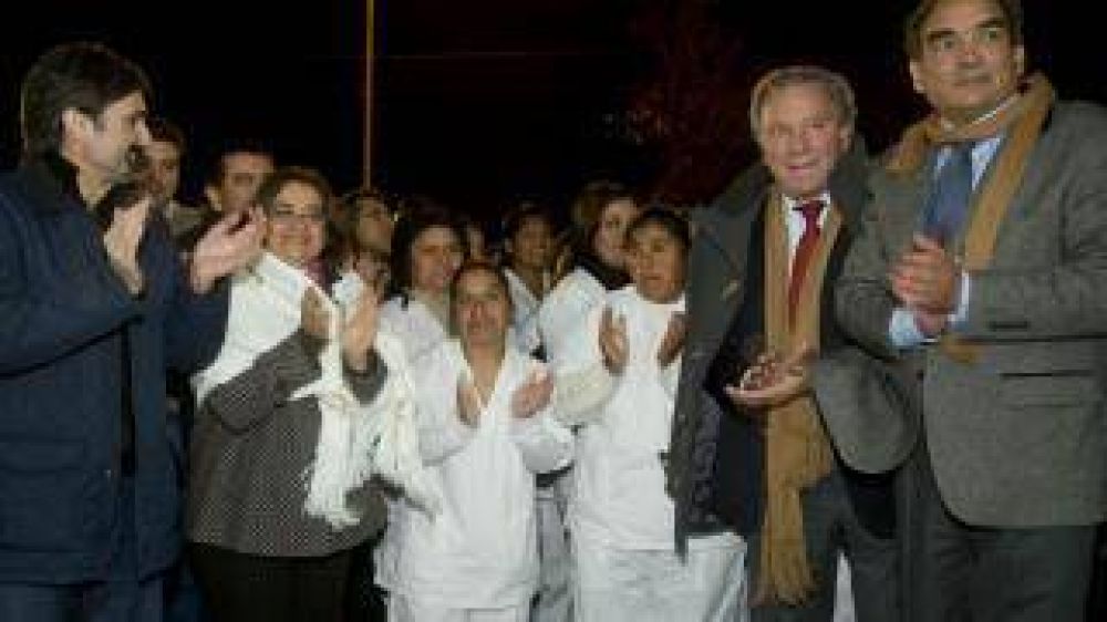 Corpacci inaugur� una planta de nuez y anunci� que licitar� tres nuevas escuelas industriales