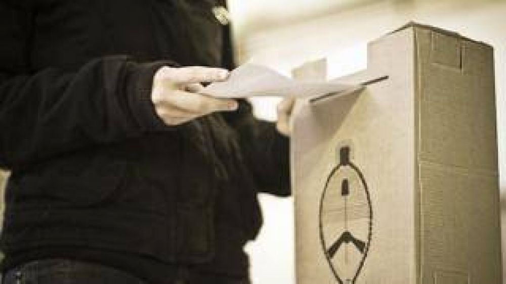 La Justicia Electoral confirm� la presentaci�n de listas para el 22 y anunci� la habilitaci�n de nuevas escuelas