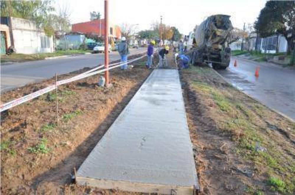 Barrio Prado Espa�ol: mejoran las plazas sobre la calle Posadas