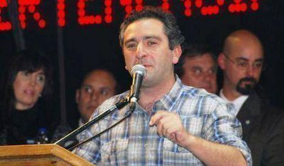 Larroque cuestiona la rapidez de la Corte