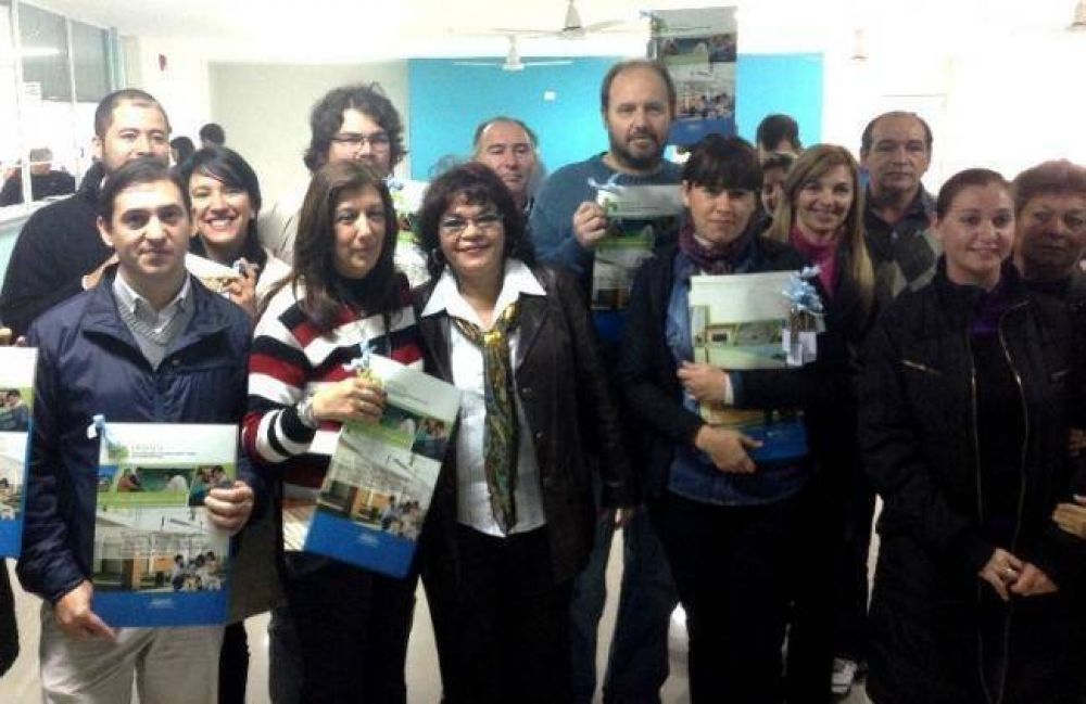 Entregaron las primeras llaves de viviendas de la CGT y Judiciales