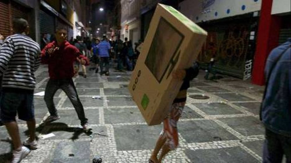 Las protestas no se detienen en Brasil: hay nuevos choques en San Pablo