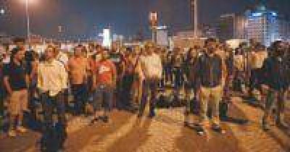 Tras la represi�n, la protesta en Turqu�a cambia la estrategia