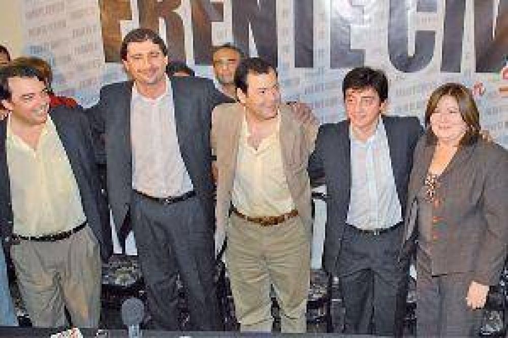 El Frente C�vico por Santiago presentar� hoy a sus candidatos