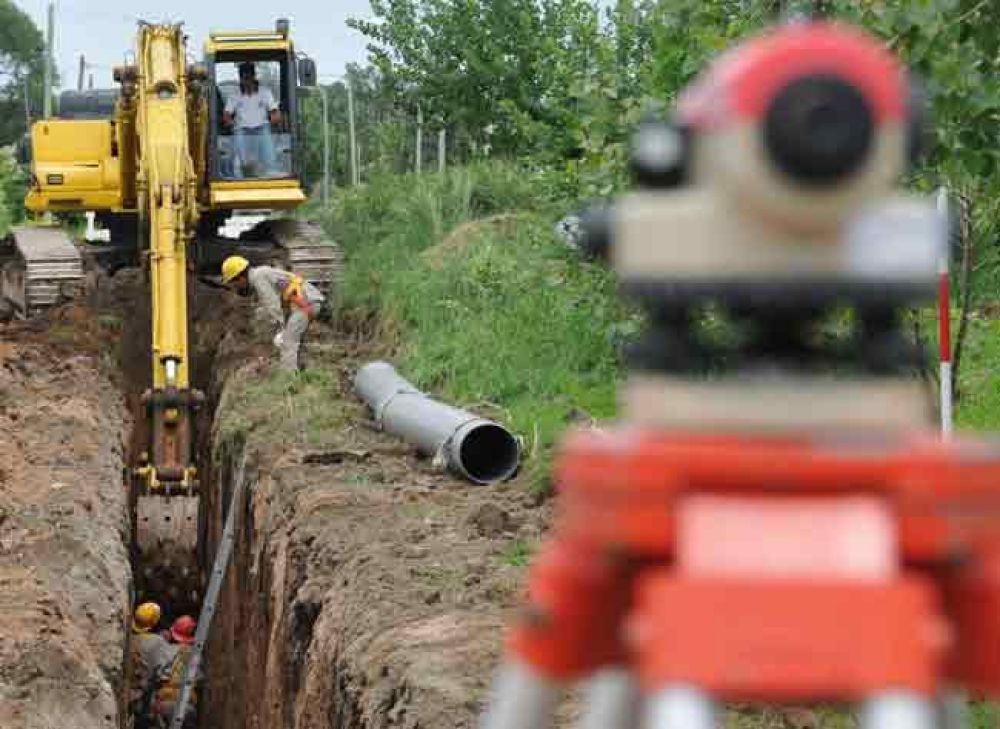 Avanza la construcci�n del colector cloacal noroeste
