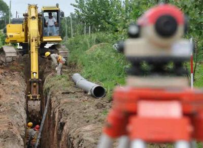 Avanza la construcci�n del colector cloacal noroeste
