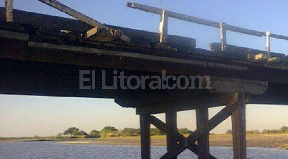 Bloquean el tr�nsito pesado sobre un puente entre Cacique Ariacaiqu�n y Marcelino Escalada