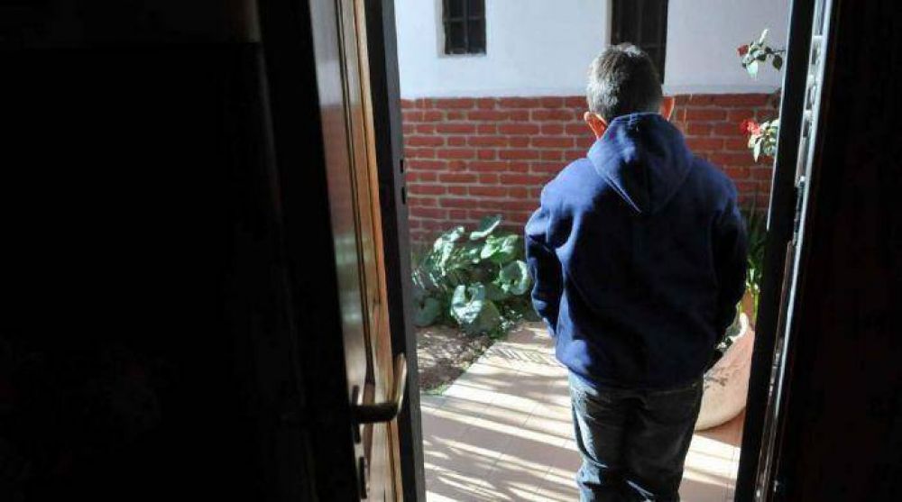 Quiere ir a la escuela, pero por su enfermedad ninguna lo acepta