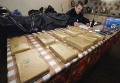 Los buscaban por robo y se toparon con 10 kg de droga
